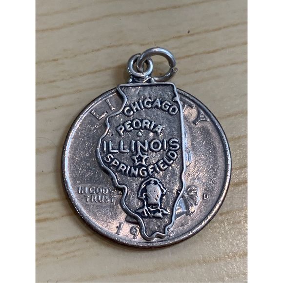 .925 State of Illinois #travel #Chicago - Picture 2 of 3